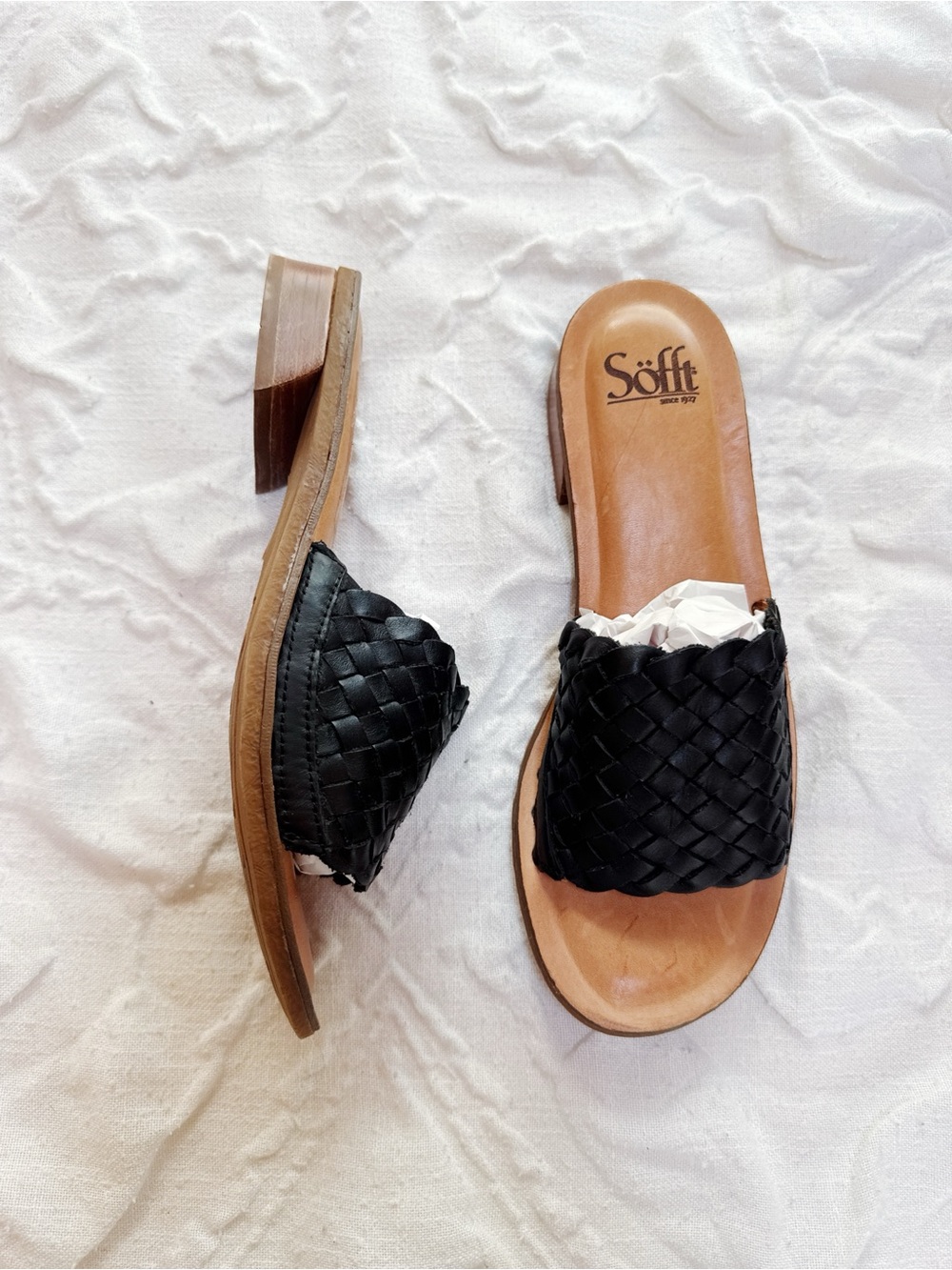 Sofft Brand Black Woven Slide Sandals — Women's Leather Slip-On